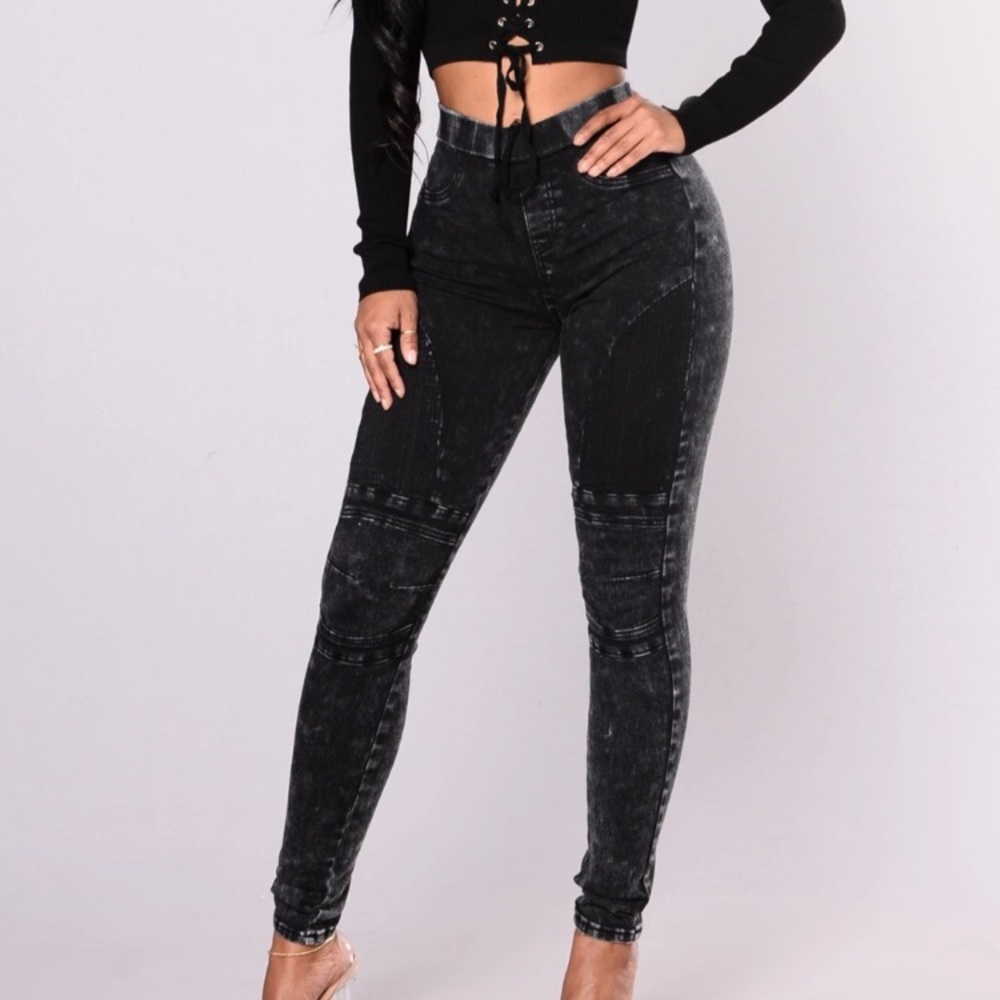 Fashion Nova "Talk Like That" Moto Jean Leggings